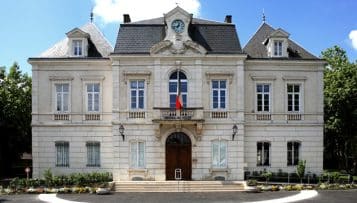 Épidémie de Covid-19 : que dit l'ordonnance visant à assurer la continuité du fonctionnement des institutions locales ?