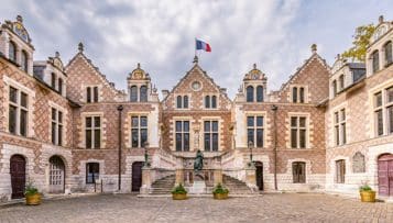 Bertrand Langlet : "La contrainte issue de ce choc sanitaire va permettre d’accélérer tous les processus de mutation en cours dans les collectivités"