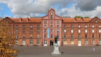 Sonia Hasni, sous-préfète de l'arrondissement de Vervins : "Le service public dans cette crise tient bon et s’organise pour pouvoir assurer les activités indispensables à la continuité de la Nation"