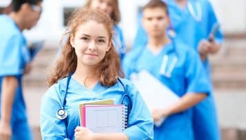 Études de santé : le "numerus clausus" stable en 2020, avant sa suppression