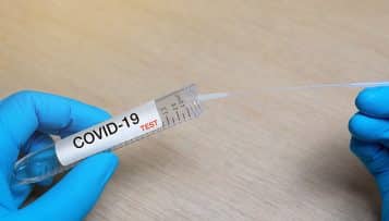 Covid : les Hôpitaux de Paris espèrent des tests rapides "à grande échelle" dès "mi-septembre"