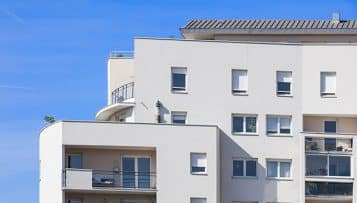 Covid-19 : pourquoi le gouvernement veut réduire la "quatorzaine" ?