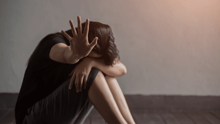 Violences conjugales en France : 107 femmes tuées en 2024, en hausse de 11% en un an