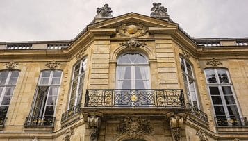 Après l'annonce du couvre-feu, Jean Castex resserre la vis partout en France