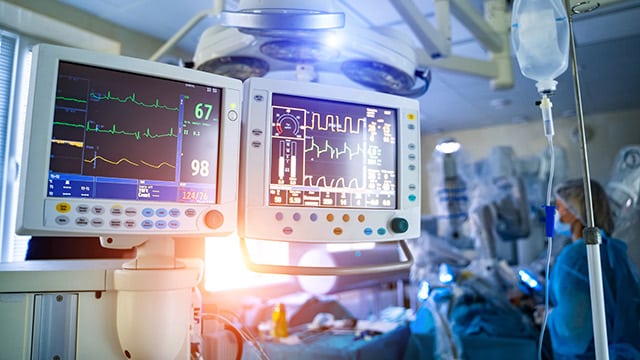 Covid : les hôpitaux d'Île-de-France passent en "plan blanc renforcé"