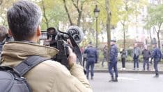 Filmer la police : la Défenseure des droits réclame "le retrait" de l'article de loi