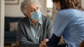 Aide à domicile : la quasi-totalité des départements va verser la prime Covid