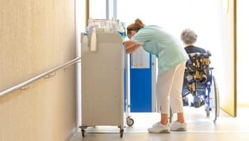 D'ici 2030, 108 000 seniors de plus devraient vivre en Ehpad