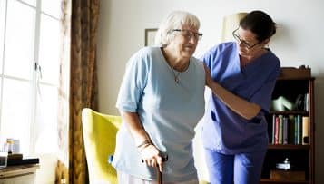 Le CESE pointe le manque de valorisation des métiers du domicile