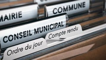 Comment réunir des conseils municipaux et communautaires pendant l'état d'urgence sanitaire en 2021 ?