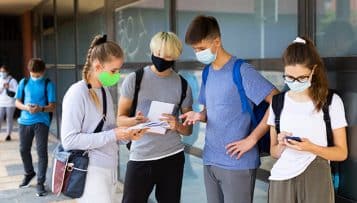 Éducation : la jauge dans les lycées sûrement prolongée, pas de report du bac, assure Jean-Michel Blanquer