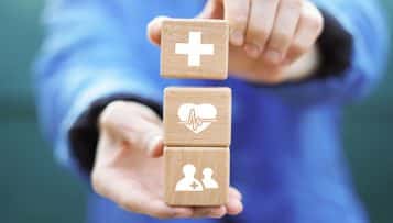 À Menton, la ville lance une mutuelle communale en réponse à la crise sanitaire