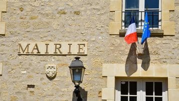 Covid : c'est aux maires "de décider des modalités d'un reconfinement éventuel", affirme François Baroin