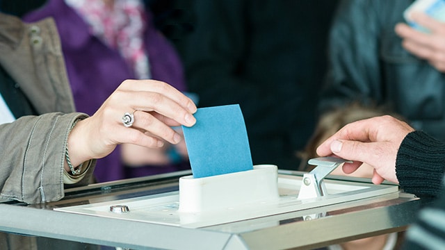 Covid/régionales : les élus mettent le Conseil scientifique sous pression