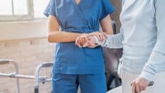 Infirmiers et aide-soignants : des durées de carrière moins longues en Île-de-France