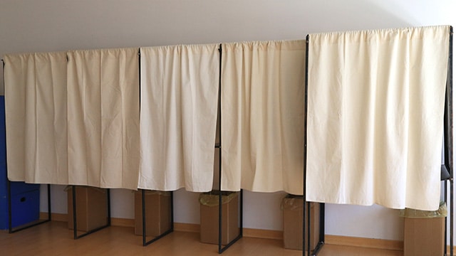 Abstention : Jean Castex prend la situation "au sérieux", Angela Merkel vante le vote par correspondance