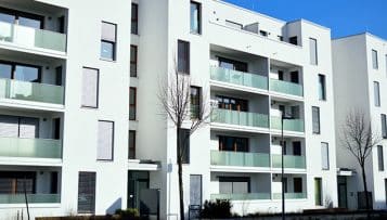 Logement social : les associations d'élus appellent l'État à "revoir ses ambitions"