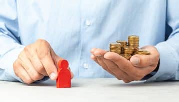 Le revenu d’engagement pour les jeunes déjà en chantier