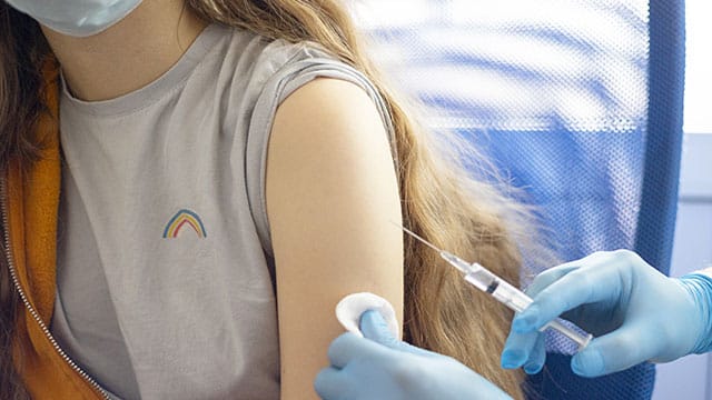 Rentrée 2021 : Jean-Michel Blanquer annonce des campagnes de vaccination au collège et lycée