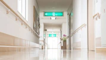 Covid-19 : en manque de soignants, l’hôpital de Mulhouse déclenche le Plan blanc