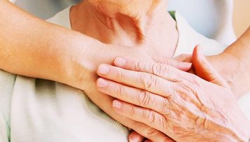 Grand âge : Jean Castex annonce un effort de 400 millions d'euros, priorité au domicile