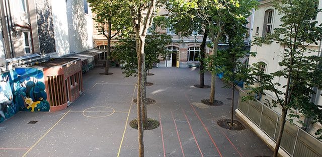 À Marseille, le maire présente un plan de rénovation des écoles "sans précédent"