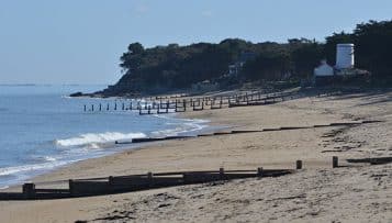 Face à l'avancée de l'Océan, des petites villes du Sud-Ouest prêtes à battre en retraite