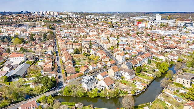 Quatre ans après l'appel de Grigny, des maires de banlieues proposent leurs "solutions"