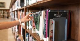 Les bénévoles jouent un rôle essentiel dans les bibliothèques des petites communes