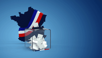 Présidentielle : Emmanuel Macron et Marine Le Pen se jettent dans un duel qui s'annonce serré