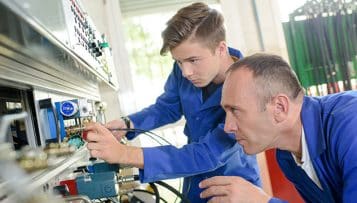 La réforme du lycée professionnel, "immense chantier" du président Macron, se dessine