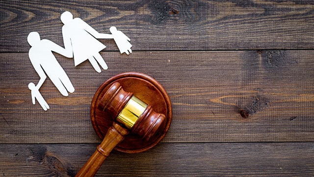 Le Gouvernement concrétise la réforme de l'adoption