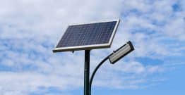 Agen développe le plus grand parc d’éclairage public solaire d’Europe
