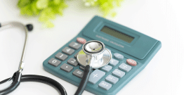 PLFSS 2024 : la FHF réclame des mesures fortes pour le secteur public hospitalier et médico-social