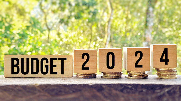 Verdir, désendetter, lutter contre l'inflation : les principaux points du budget 2024