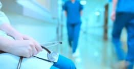 Épuisement, précarité : pourquoi les étudiants infirmiers jettent l’éponge