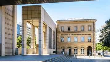 France : le gouvernement acte 10 milliards d'euros de coupes budgétaires