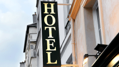 Pas de mineurs de l'ASE dans les hôtels : "inapplicable", selon les Départements