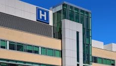 Hôpital : l'activité reprend, mais une "dette de santé publique" grave persiste