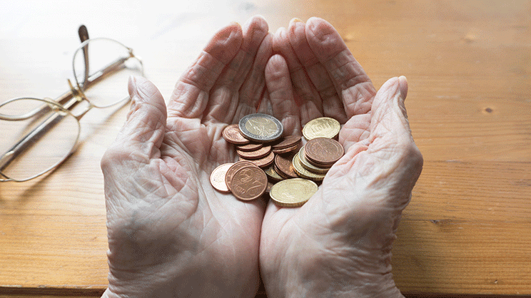 Des associations dénoncent une "carence" de l'État dans la lutte contre la pauvreté