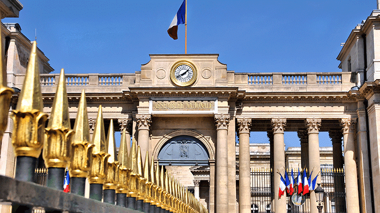 Le nouveau ministre de la Fonction publique Laurent Marcangeli a pour priorité de "simplifier"