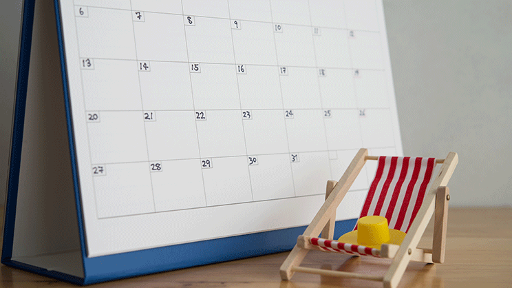 Jours fériés et ponts de mai 2025 : comment gérer les absences des agents publics ?