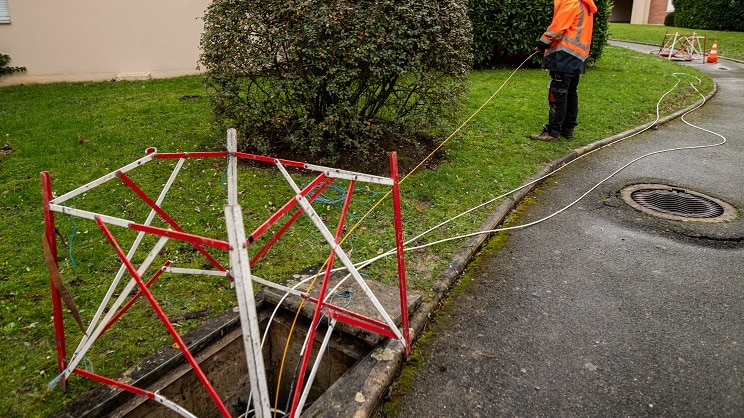 La Cour des Comptes préconise d'accélérer la couverture en fibre optique