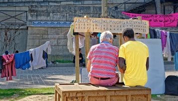 Dématérialisation des cours de français pour les étrangers : l'État attaqué en justice