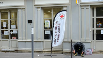 L'État évoque des "difficultés" à lutter contre la pauvreté