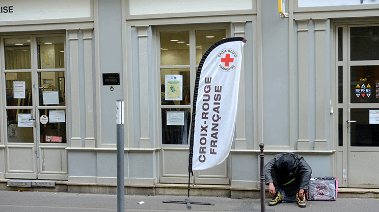 L'État évoque des "difficultés" à lutter contre la pauvreté