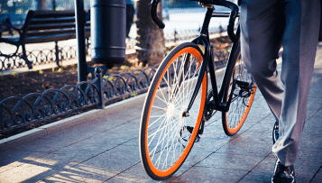 Contre les dangers de la sédentarité, marcher un peu toutes les 30 minutes est désormais recommandé