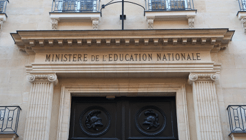 Faut-il remettre en cause l'attribution de marchés publics à Microsoft ?