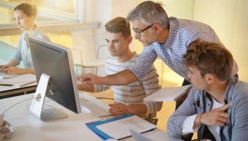 Les enseignants déclarent travailler plus de 41 heures par semaine