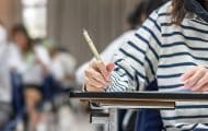 Moins de devoirs et journées plus courtes : les propositions des jeunes sur l'école